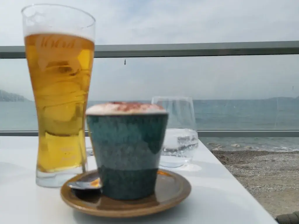 Claudio Kuenzler_Le Grain de Sable_Saint-Cyr-sur-Mer_review