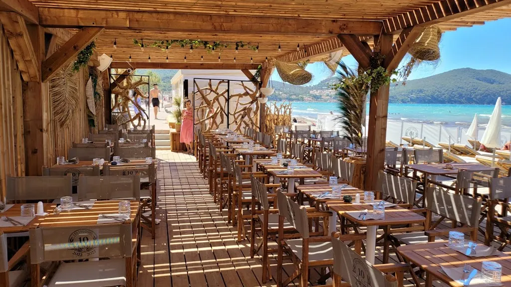 Le 10 Plage - restaurant, plage privée_Saint-Cyr-sur-Mer_slider_image_1