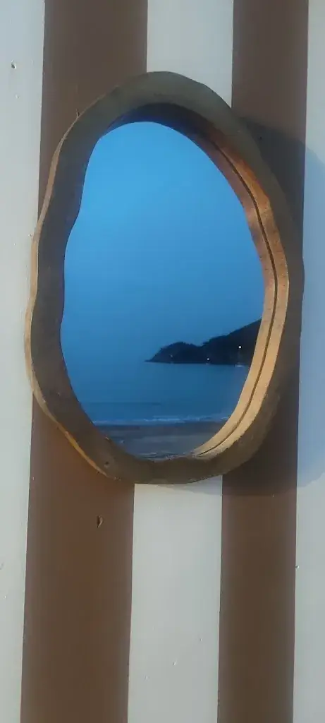 Max Webent_Tiki Beach_Saint-Cyr-sur-Mer_review