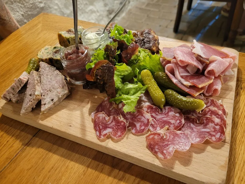 Auberge de la Moréno_Saint-Genès-Champanelle_slider_image_3