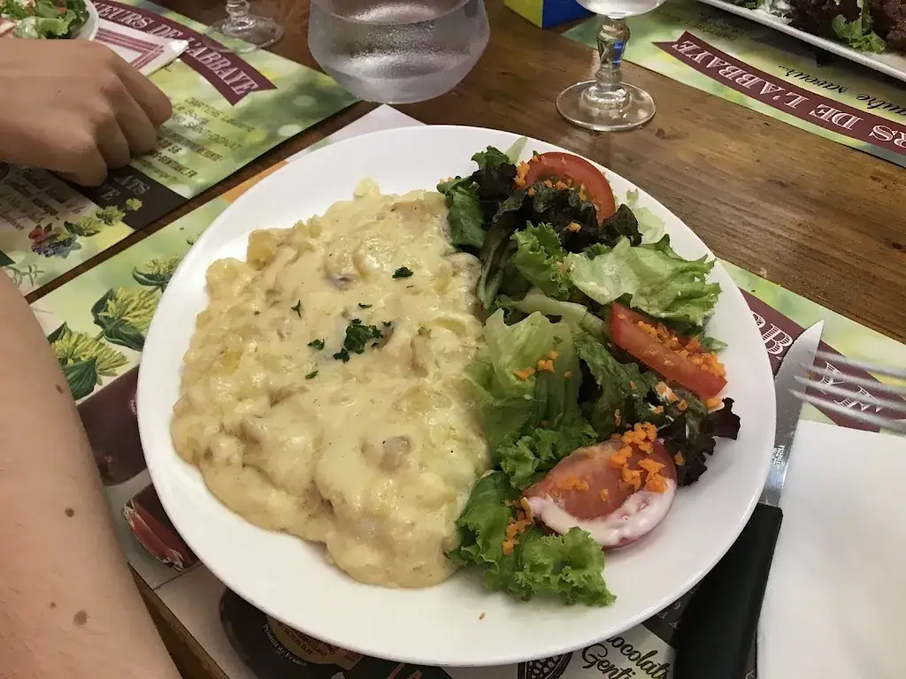 Célia Déglise_Bar Restaurant le G.R_Saint-Genès-Champanelle_review