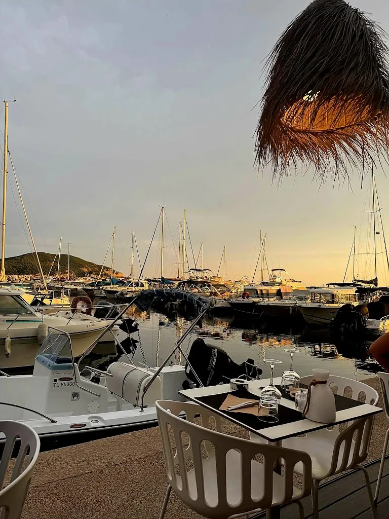 LES 2 SOEURS_Saint-Cyr-sur-Mer_slider_image_3