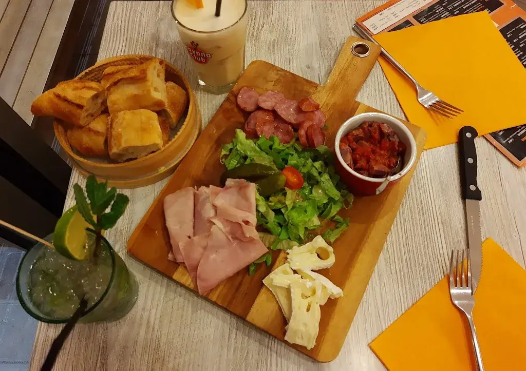 Menu_La Tanière_Saint-Cyr-l'École_image_8