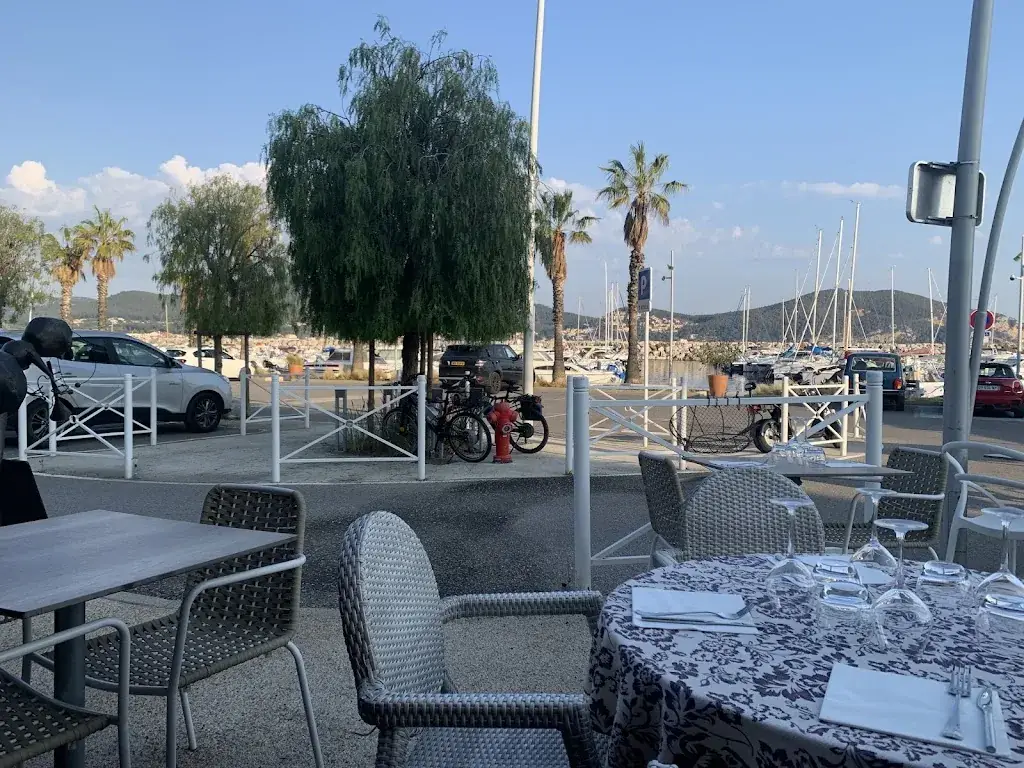 Riviera Dei Fiori ristorante a Saint-Cyr-sur-Mer