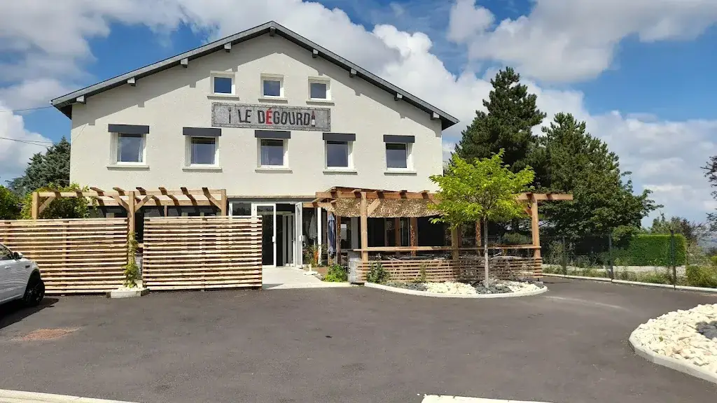 Le Dégourdi_Saint-Genest-Lerpt_slider_image_3