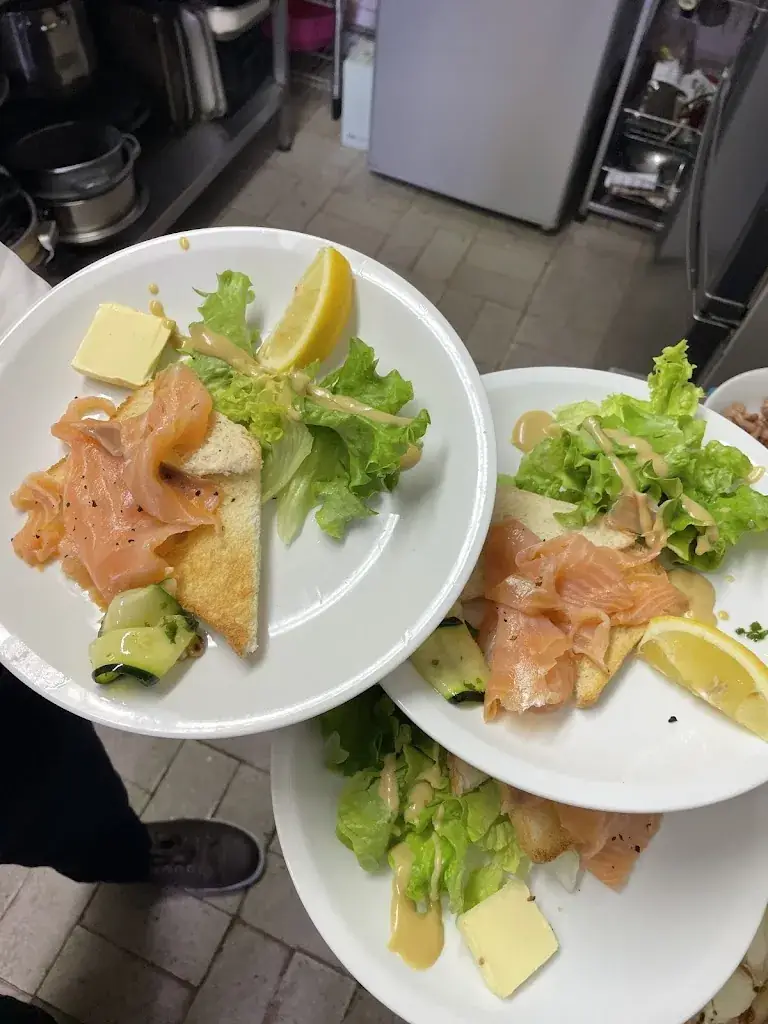 Métal Kafe_Saint-Genest-Lerpt_slider_image_2