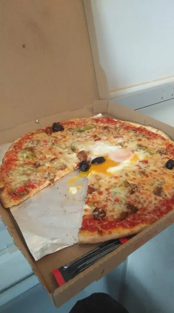 Menü_Restaurant Pizzeria - La Pizza Gourmande_Saint-Genest-Lerpt_Bild_5