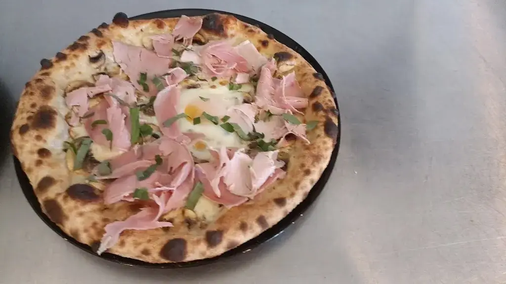 La Cave à Pizza ristorante a Saint-Genis-les-Ollières