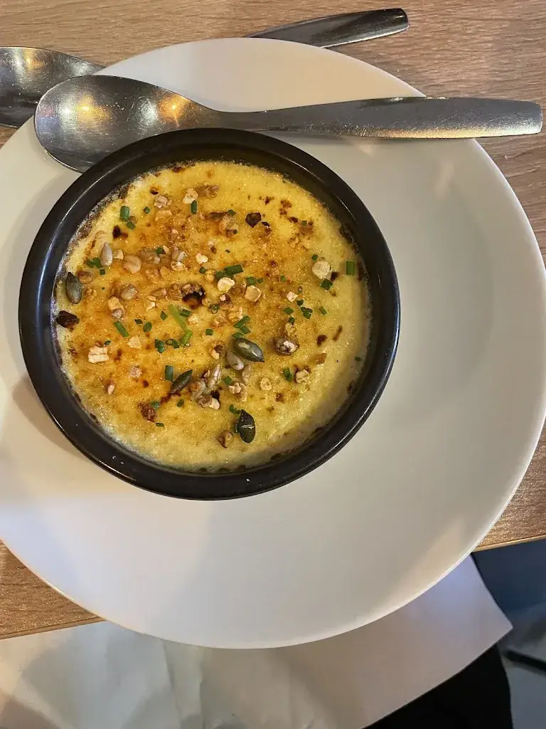 Davis Katz_L'instantané_Clermont-Ferrand_review