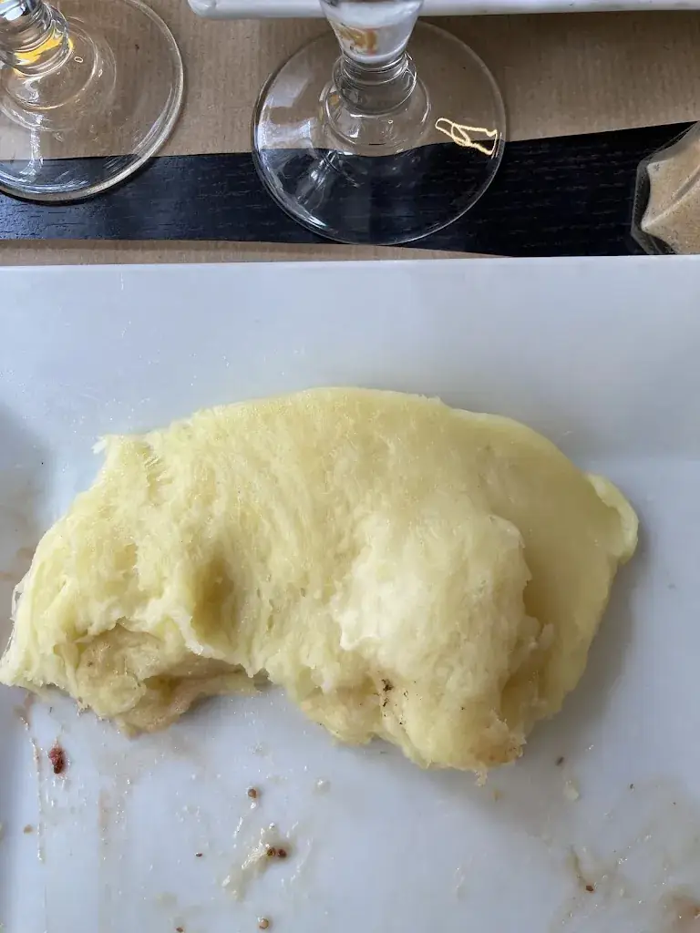 Agnes97_Bar des Arcades - Hôtel Restaurant Les Roches_Saint-Flour_review