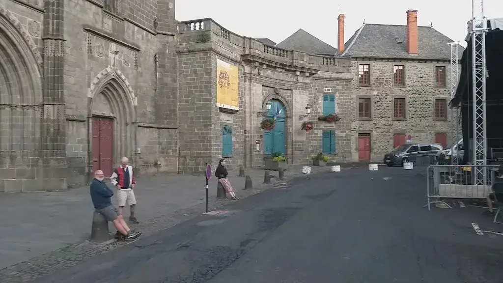 Bar des Arcades - Hôtel Restaurant Les Roches_Saint-Flour_slider_image_2