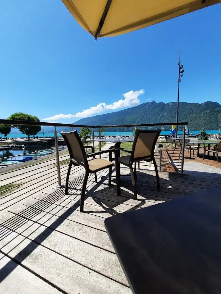 Brasserie de l'Aquarium_Aix-les-Bains_slider_image_3