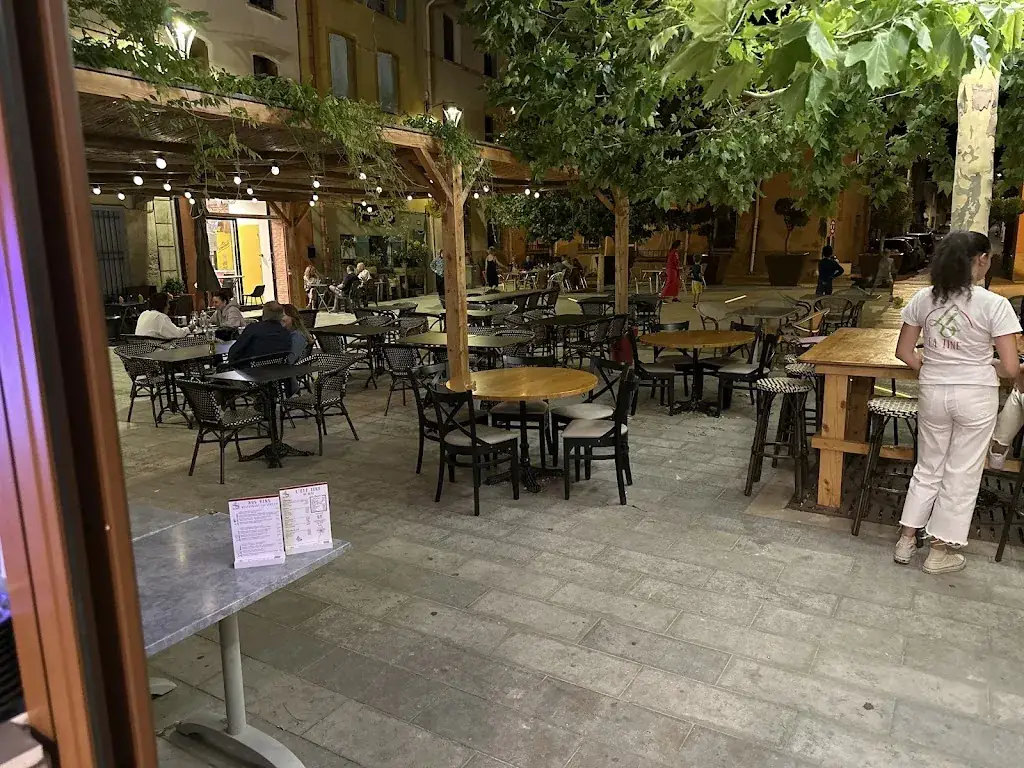 La Tine restaurant in Saint-Cyprien