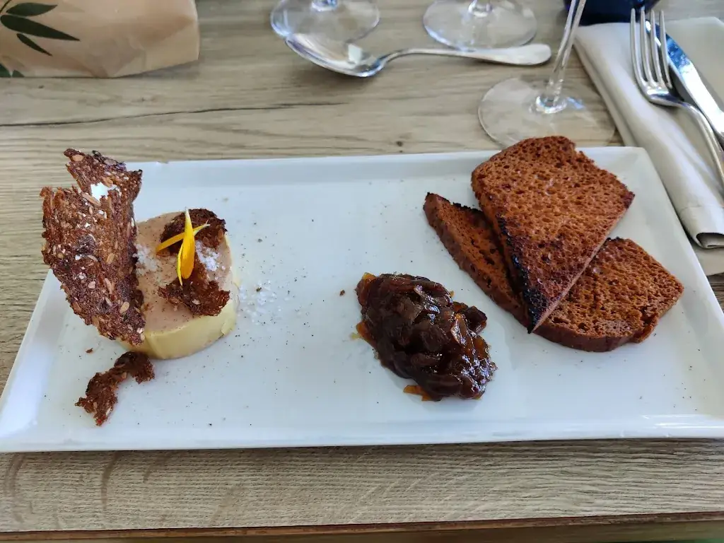 Valerie Ramond_Les Ganivelles_Saint-Cyprien_review