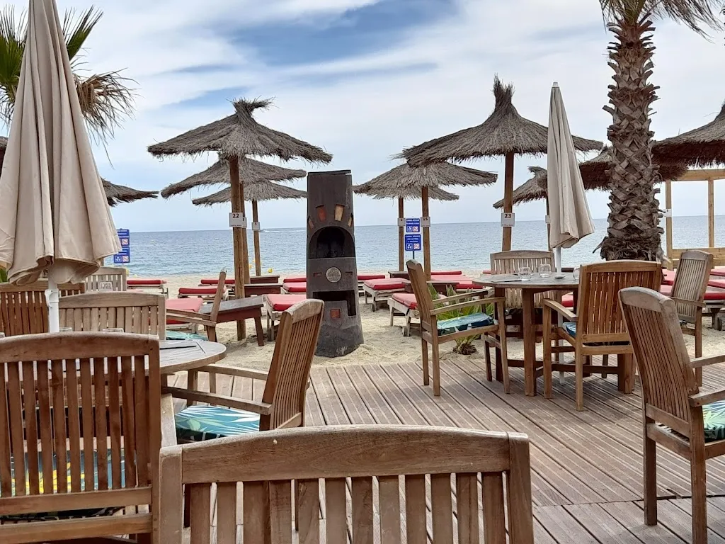 Temple beach restaurant à Saint-Cyprien