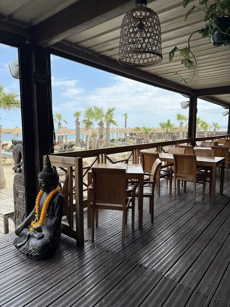 Temple beach_Saint-Cyprien_slider_image_3