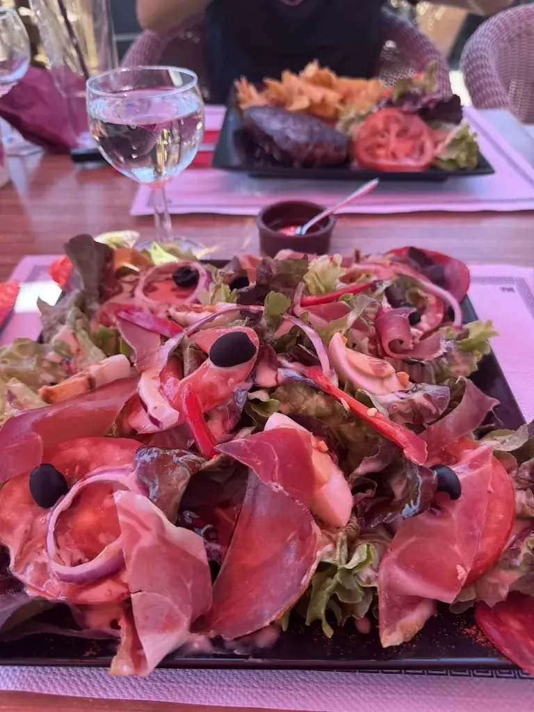 julia sempere_Restaurant Le Méditerranée_Saint-Cyprien_review