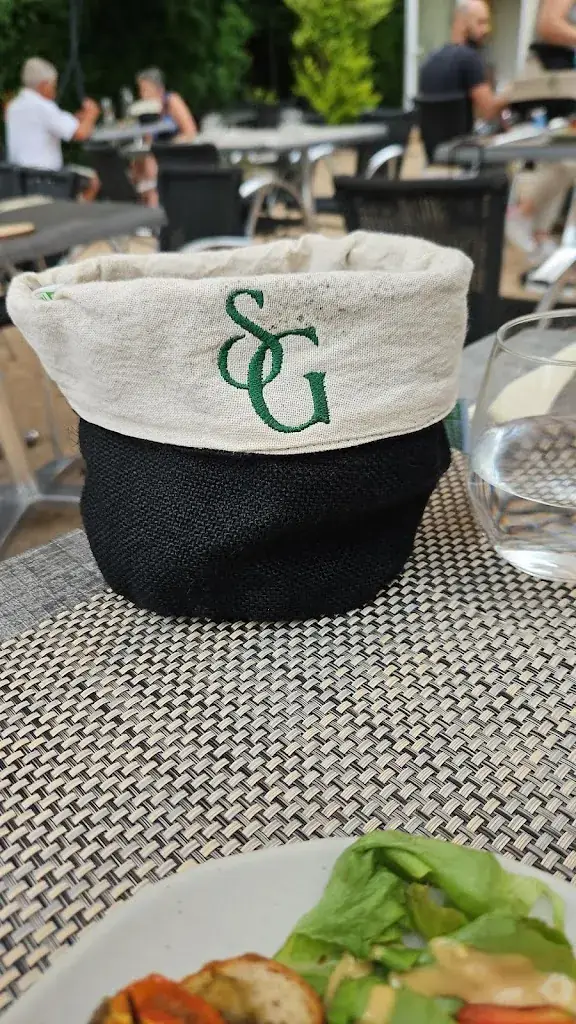 Cécile Couturier_Hôtel Restaurant le Saint Georges_Saint-Georges-de-Mons_review