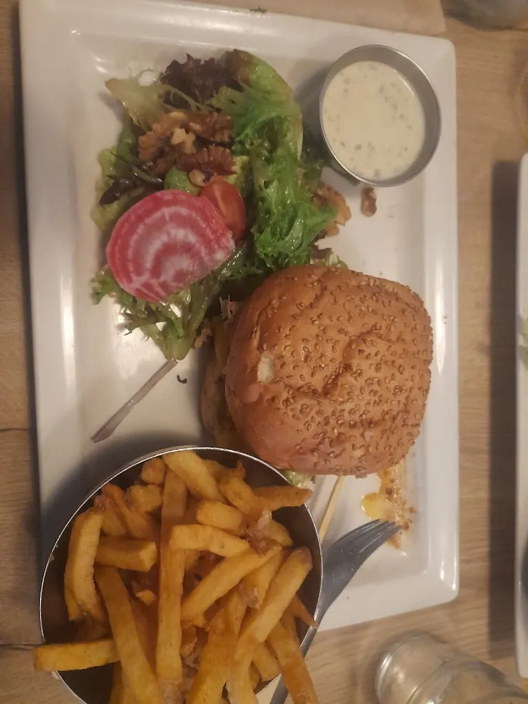 Celia Zerhani_Lard Et La Manière_Clermont-Ferrand_review