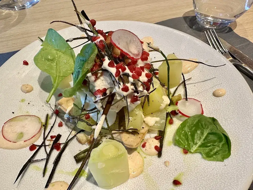 Philip Ardanuy_Le St Georges_Serrières_review