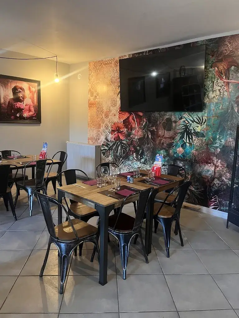 L'Honorable Cachette restaurant in Saint-Georges-sur-Cher