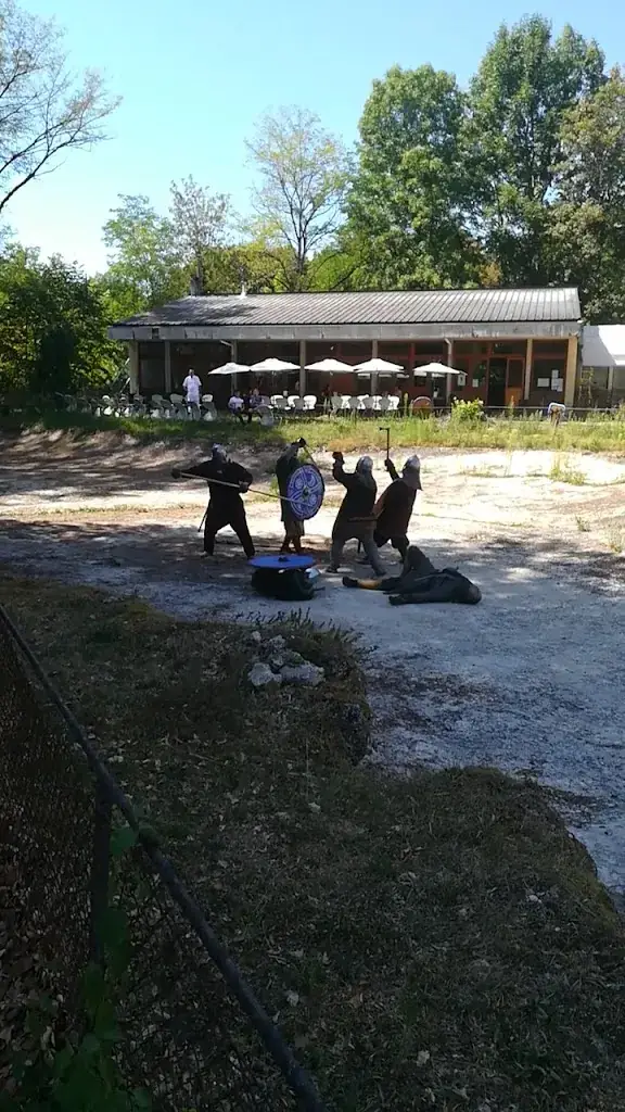 vincent 1972_Château Saint Geoire_Saint-Geoire-en-Valdaine_review