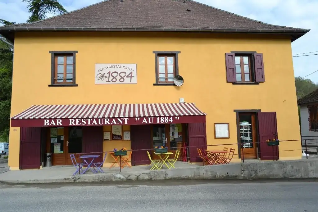 Au 1884_Velanne_slider_image_3