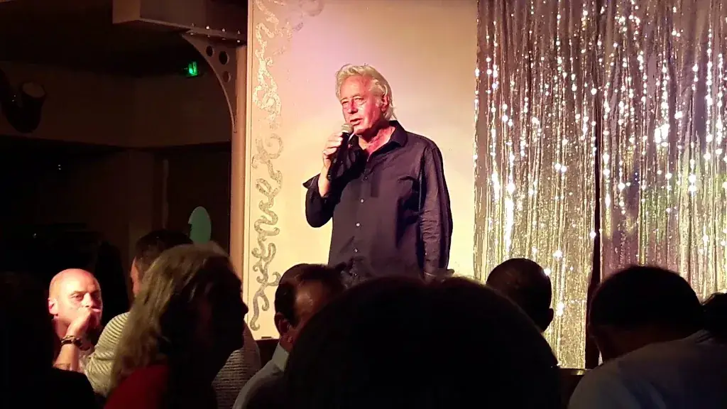 Superflu_Saint-Romain-le-Puy_slider_image_2