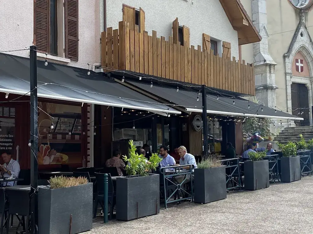 Café des Sports_Saint-Genix-les-Villages_slider_image_1