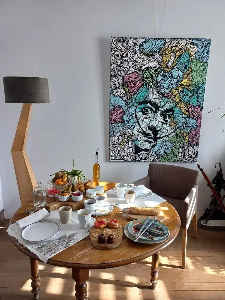 Pierrette Doz-Perdrix_Maison Fleur de Frangipanier_Saint-Genix-les-Villages_review