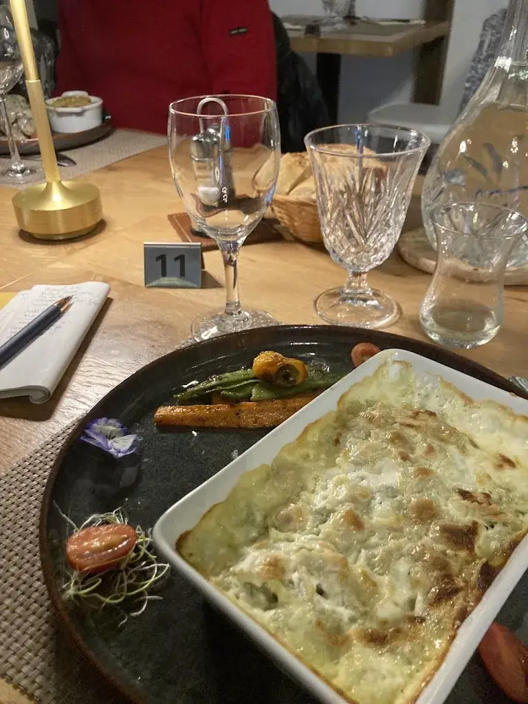 Cécile Richter_L'aralia 