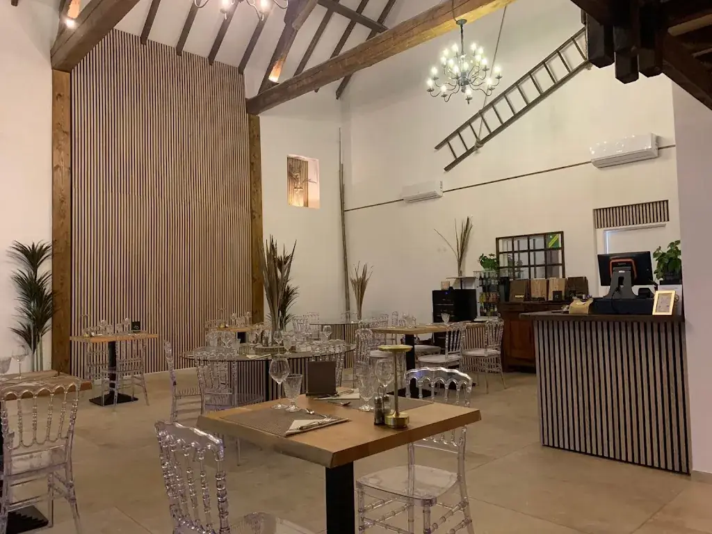 L'aralia " la table du château" restaurant in Saint-Genix-les-Villages