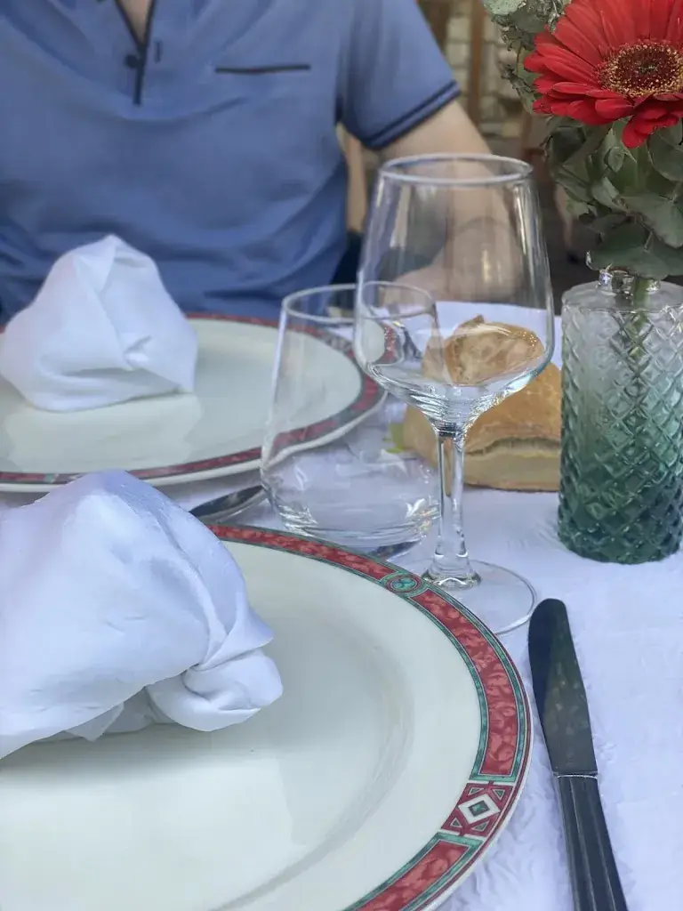 Janet S_Restaurant Gourjux les Bergeronnettes_Champagneux_review