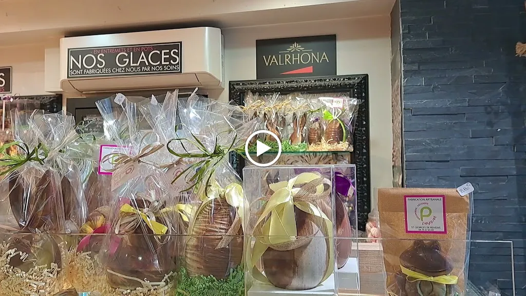 Maison PEYQUET Restaurant in Saint-Georges-de-Reneins