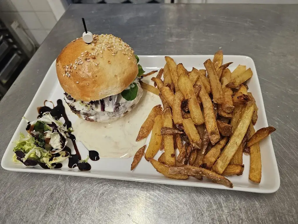 Menü_Le Léonie's_Saint-Germain-des-Fossés_Bild_8