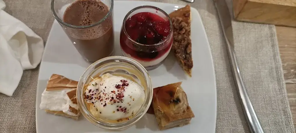 jess biberon_Carré Buffet_Saint-Galmier_review