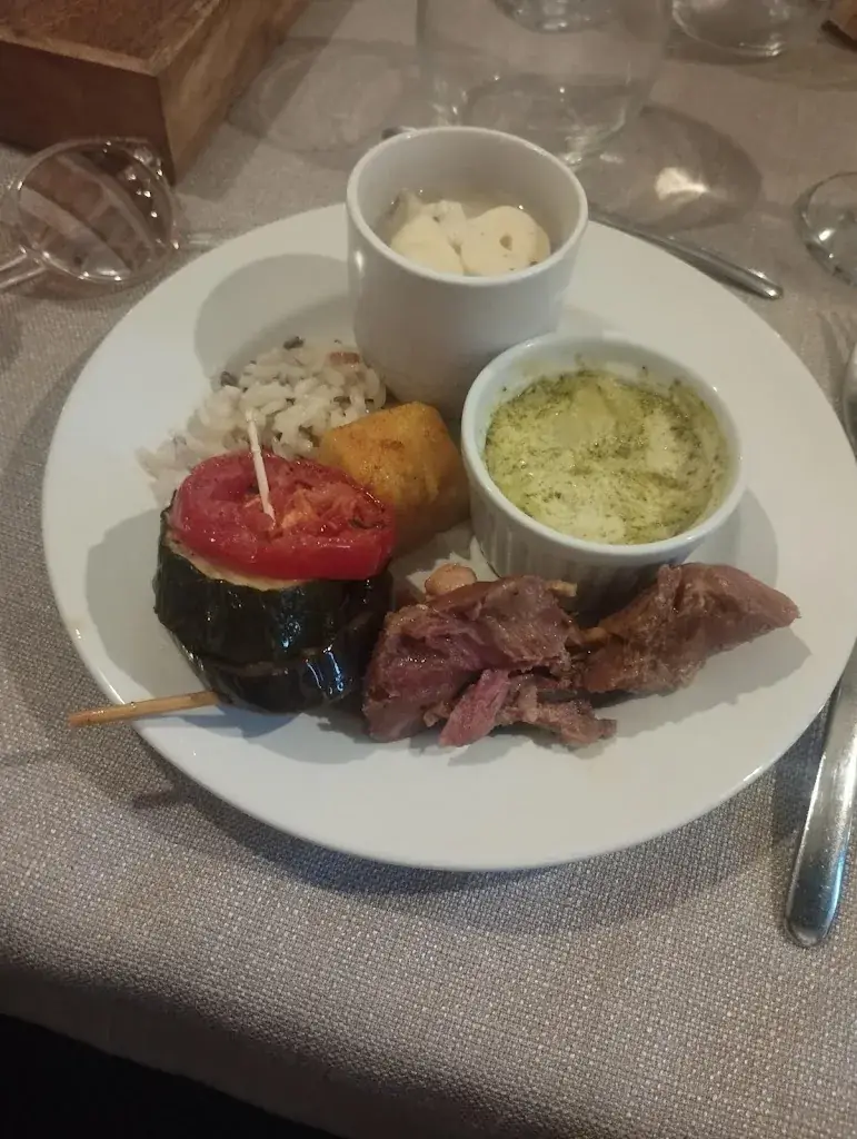 Carré Buffet_Saint-Galmier_slider_image_3