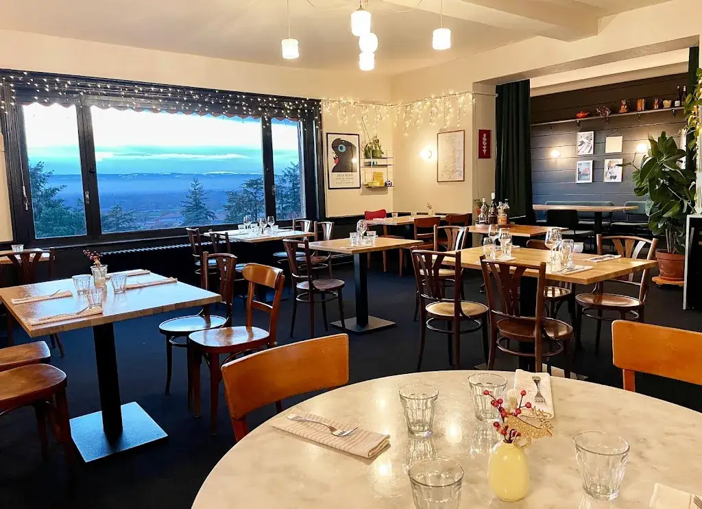 Restaurant La Poste Tout Simplement Restaurant in Saint-Galmier