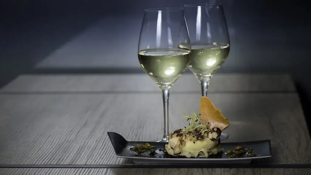 La Dégust’_Saint-Genis-Pouilly_slider_image_2