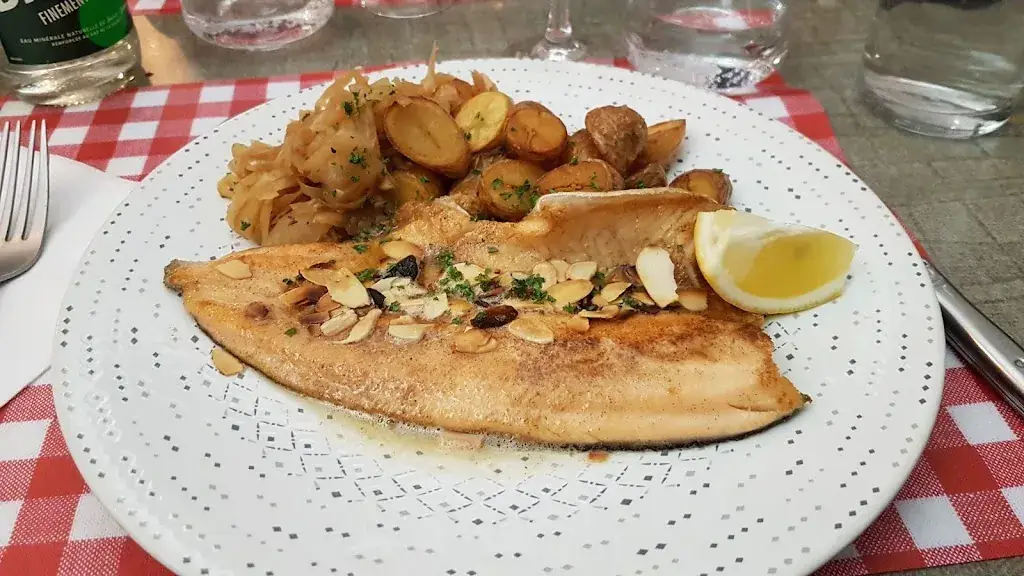 restaurant la frontiere restaurant in Aurec-sur-Loire