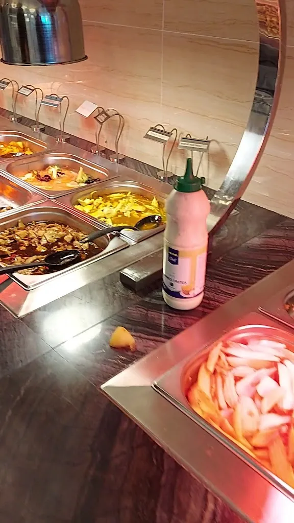 Palais d'Asie_Saint-Genis-Pouilly_slider_image_2