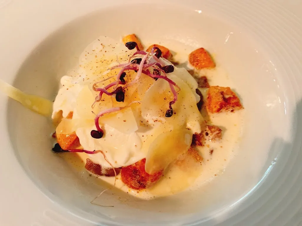 E H_Le Coq Rouge_Saint-Genis-Pouilly_review