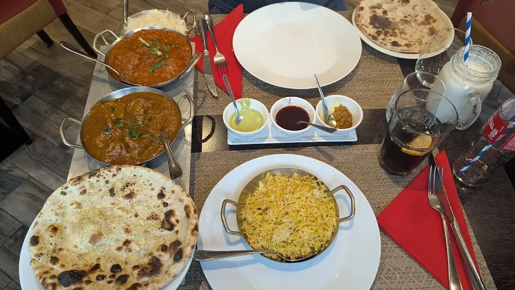 Stephan Hoffner_Le Mahal_Saint-Genis-Pouilly_review