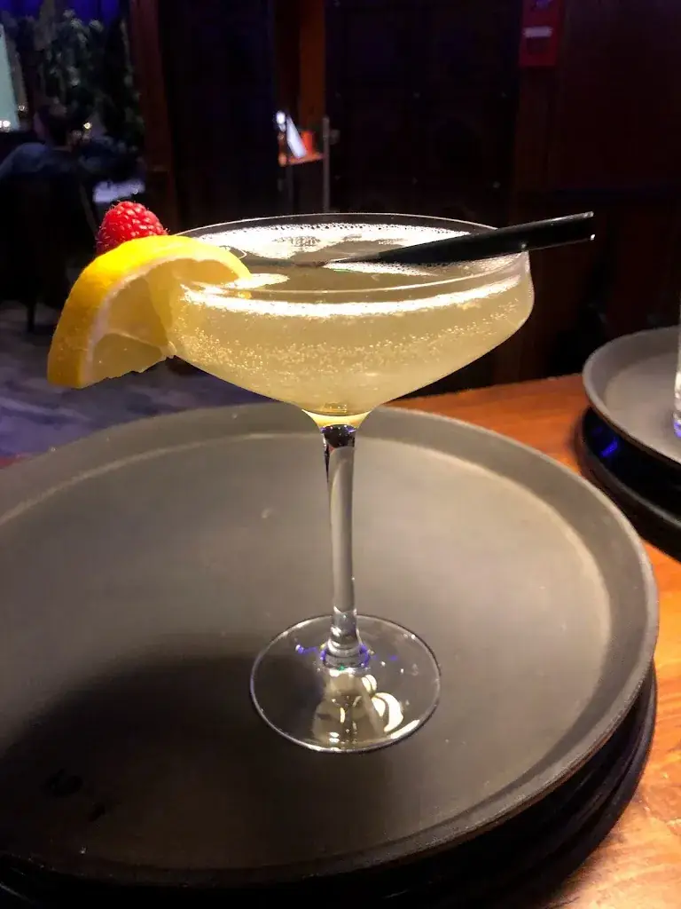 Le Mahal_Saint-Genis-Pouilly_slider_image_3