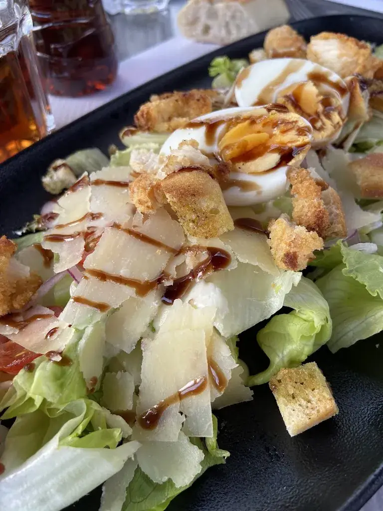 Yannick & Maryse Sibut-Bourde_Le Petit Paradis St Genis_Saint-Genis-Pouilly_review