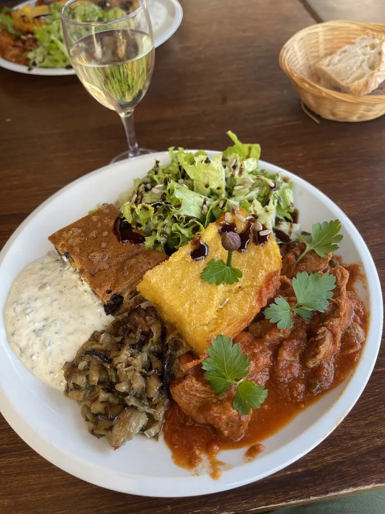 Shari Robinson_Bistro Le Cheval Blanc_Saint-Germain-Laval_recensione