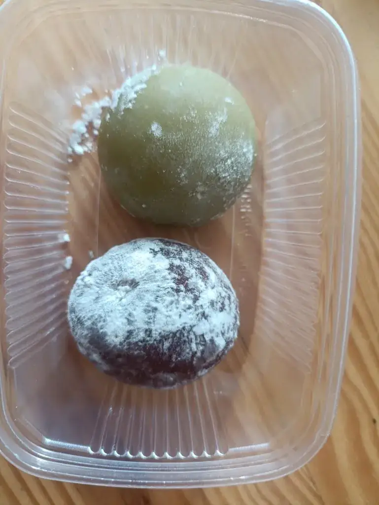 Ga Ch_Sunday Asia_Saint-Germain-Laval_review