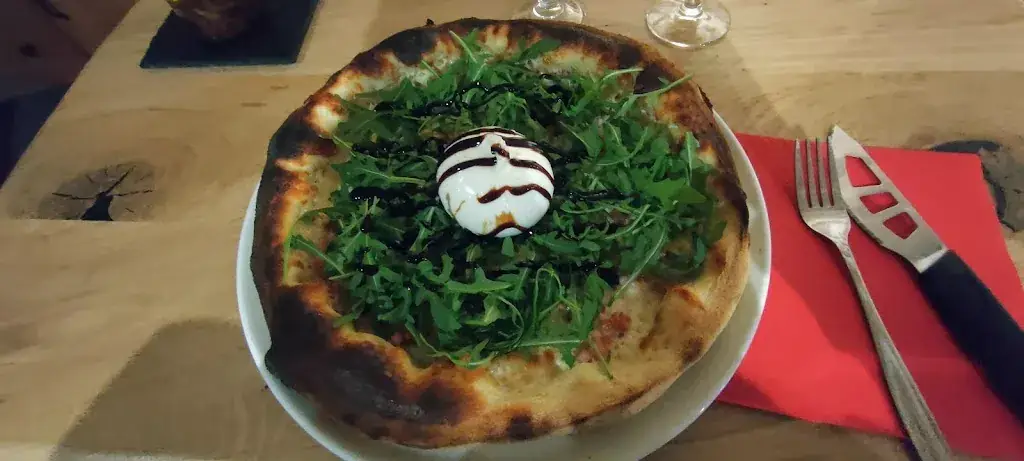 Frederic P._Pizz à II_Saint-Germain-Laval_review