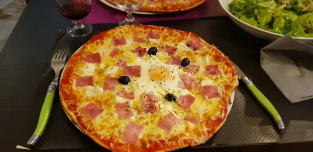 Menu_Pizzeria du Désert_Saint-Germain-Lembron_immagine_8