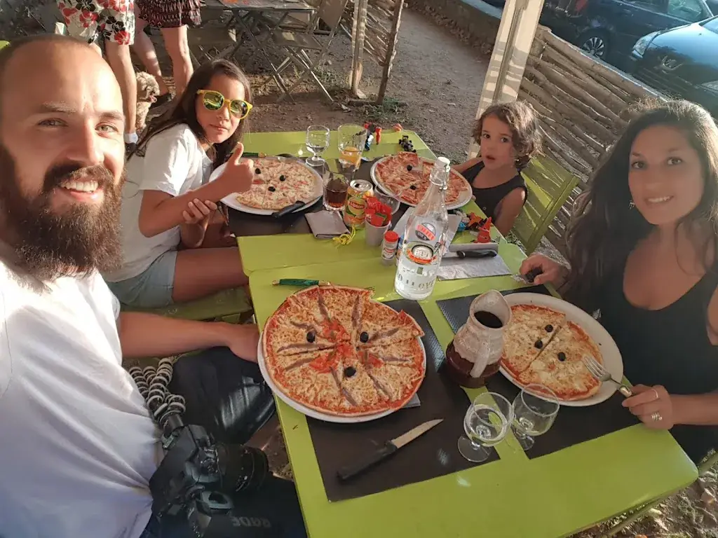 K. Folkerts_Pizzeria du Désert_Saint-Germain-Lembron_recensione